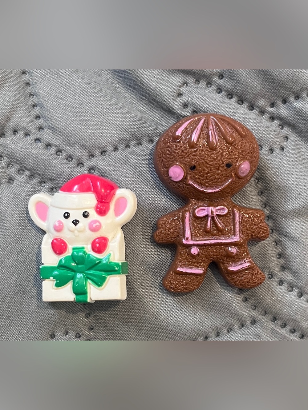 Vintage Avon Christmas Pins Lot 1972 Gingerbread Man & Holiday Mouse